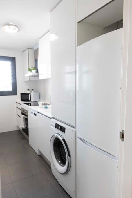 Modern Apartment, Pool & Air Con, San Juan Playa Apartamento