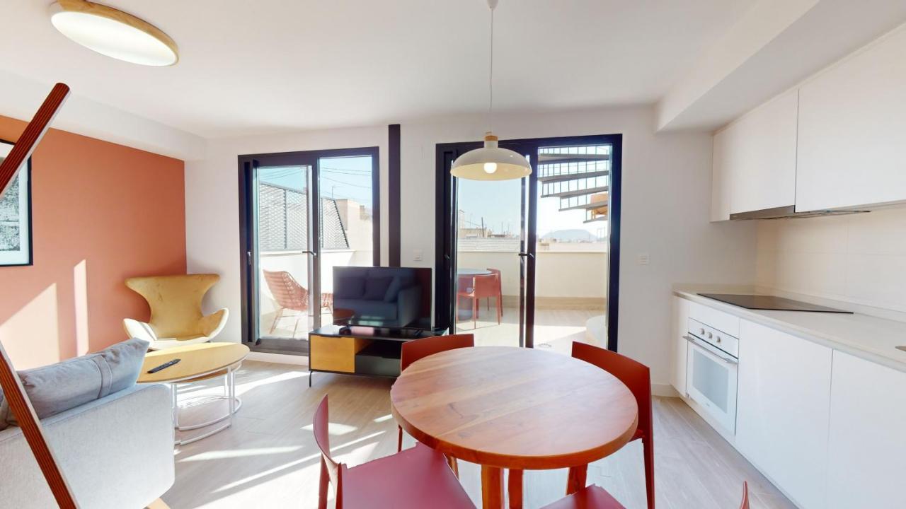 Apartment Colorful Penthouse Center 5c