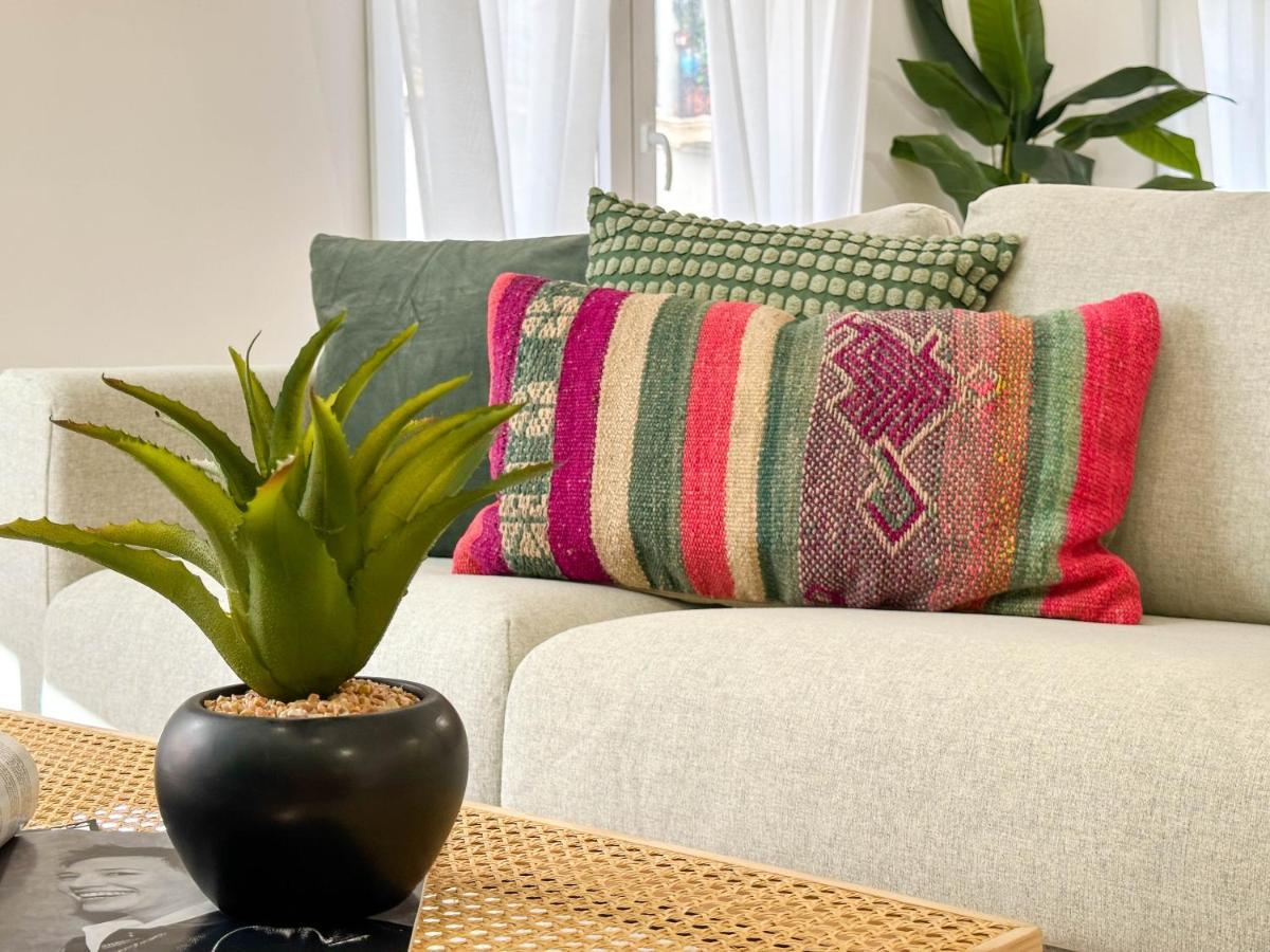 Elegante A Unos Pasos De La Rambla. Apartamento