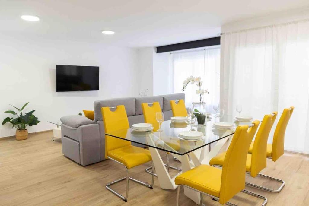 Modern And New 3 Beds, 2 Bath,ac Apartment