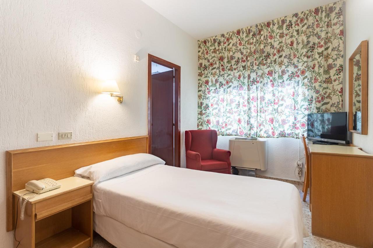 Hotel Leuka 3*