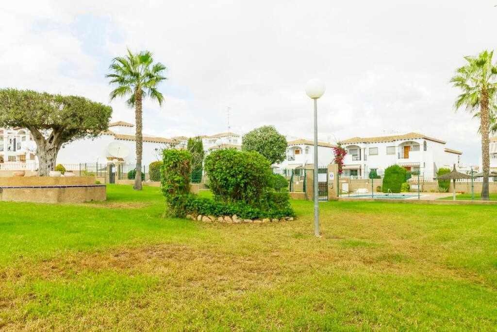 Casa Pink Punta Prima Apartment *