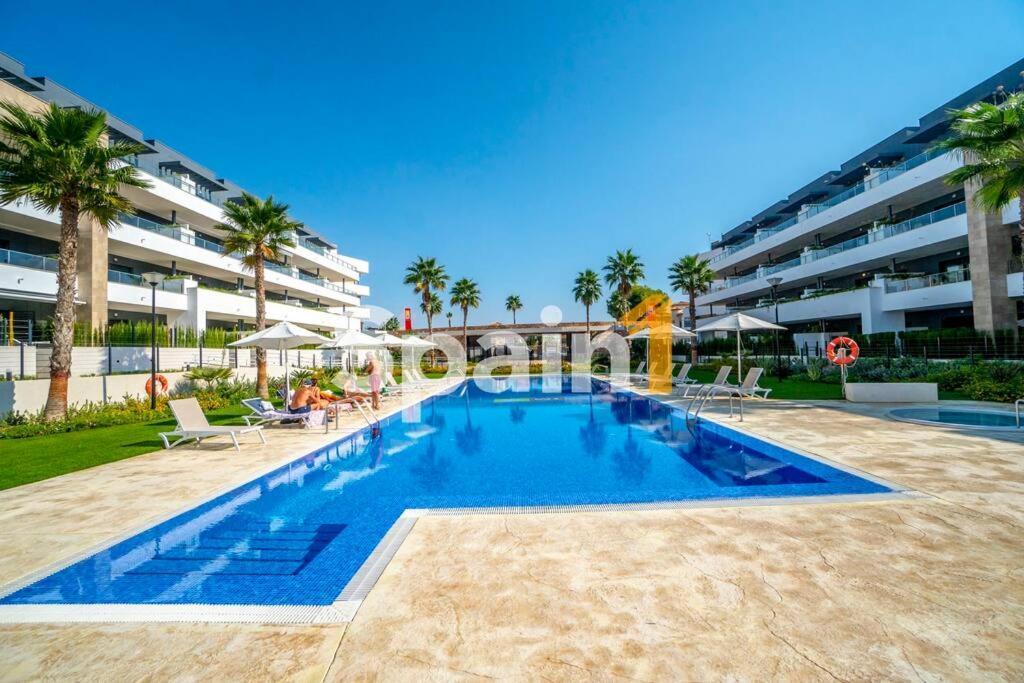 Flamenca Village Swimming Pool Views 2 Bedroom Ground Floor With Garden Apartamento