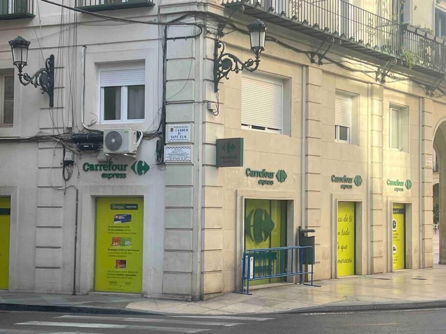 Apartamento Charming & Spacious In Historic Centre & Short Walk To Alicante