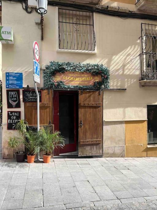 Apartamento Charming & Spacious In Historic Centre & Short Walk To *