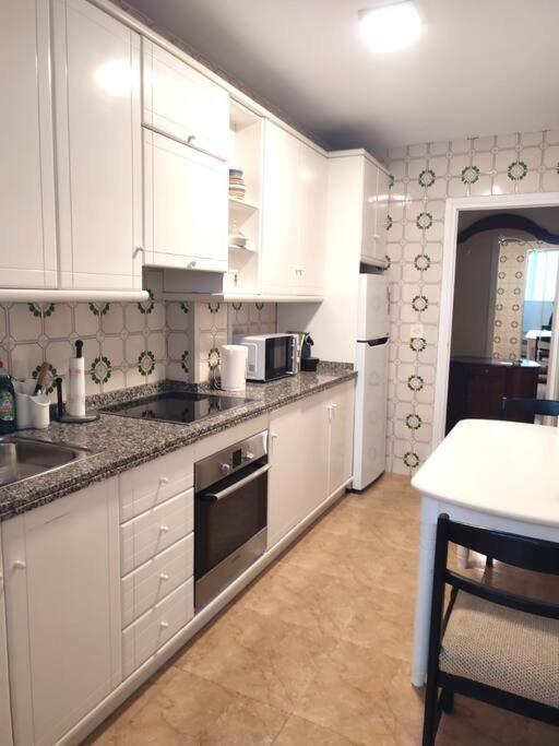 Apartamento Charming & Spacious In Historic Centre & Short Walk To Alicante