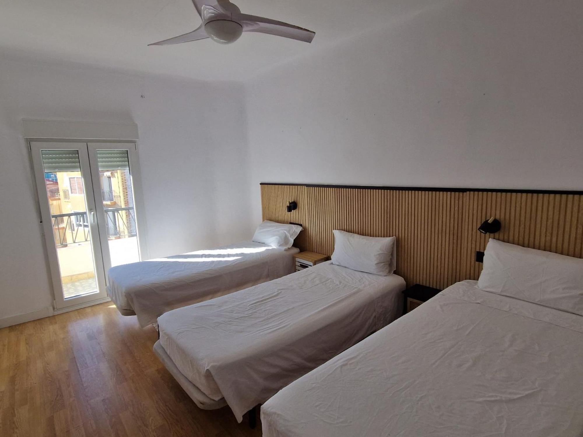 Apartamento Espacioso, Luminoso, Coqueto, Y Muy Céntrico Alicante
