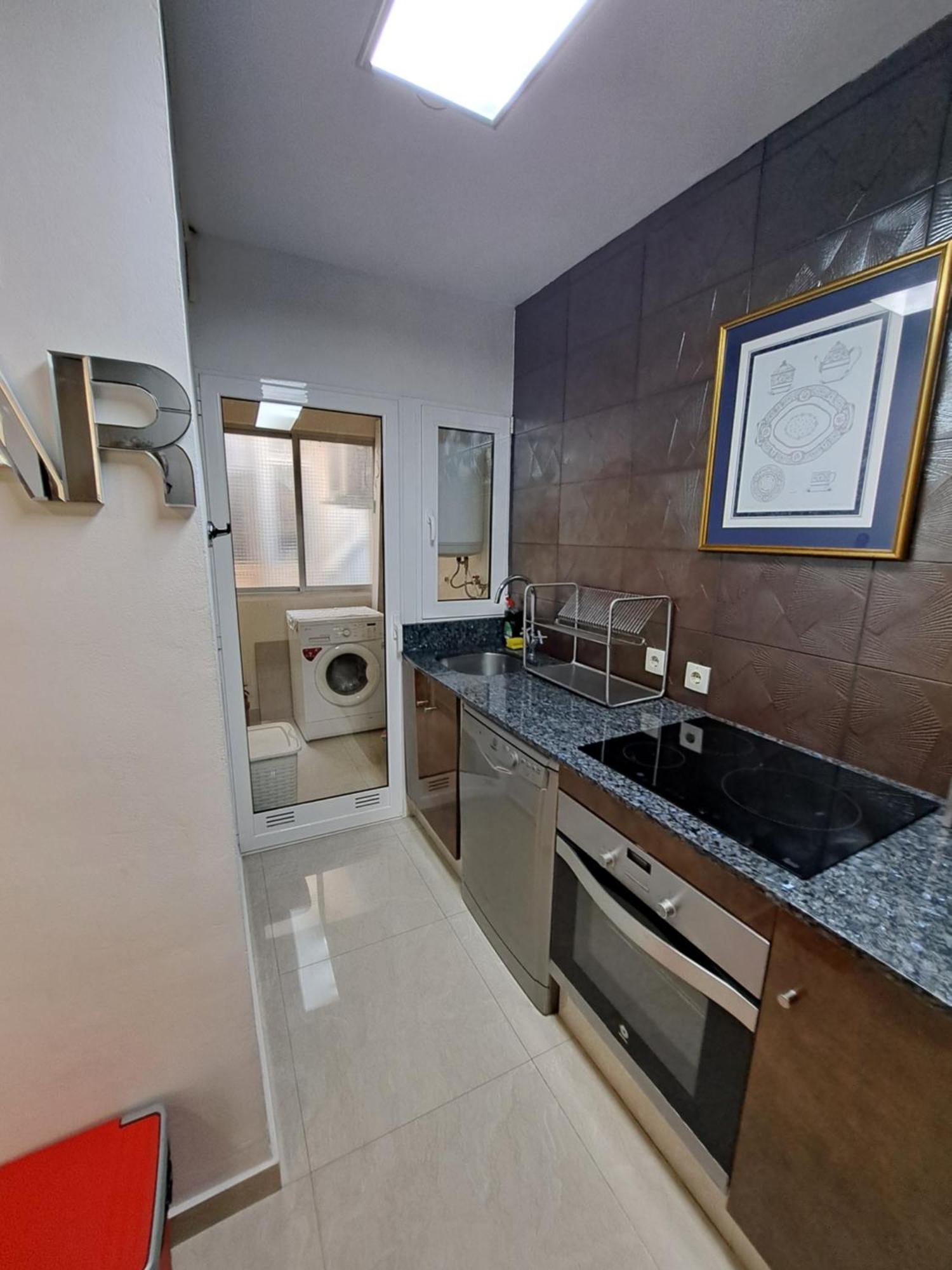 Modern 2 Bedroom Corner Unit In The Heart Of * Alicante