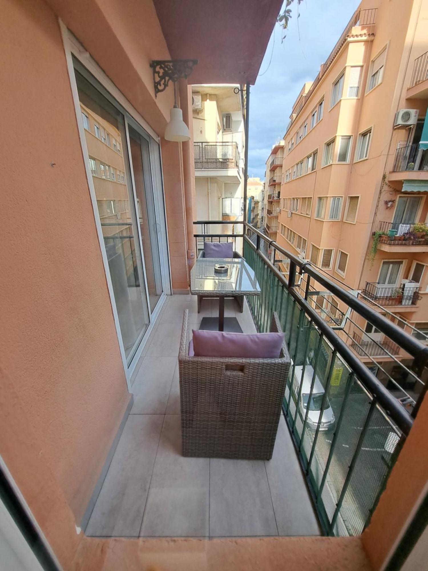 Modern 2 Bedroom Corner Unit In The Heart Of Alicante