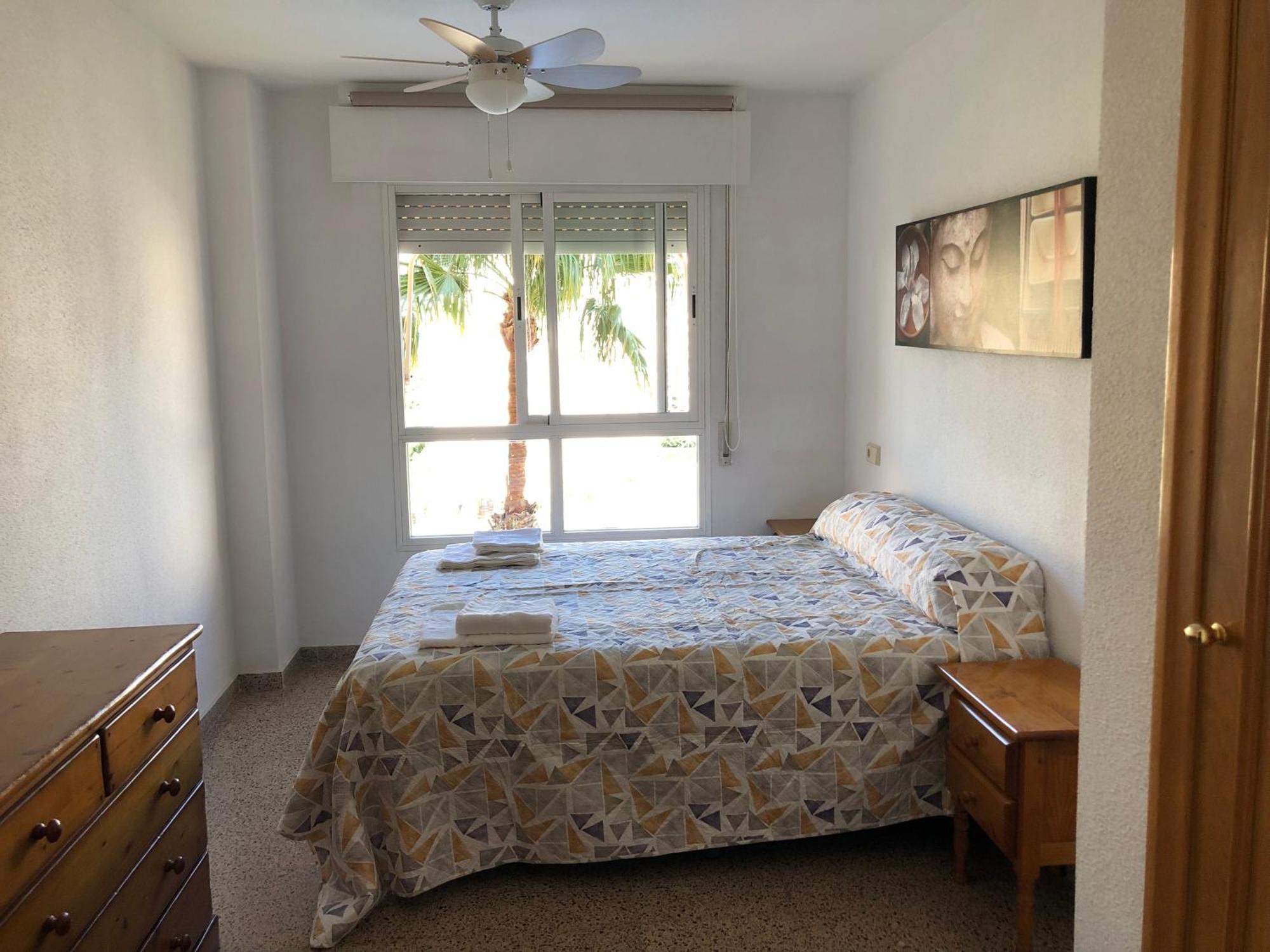 Precioso En Urbanización Junto Al Mar. Apartamento