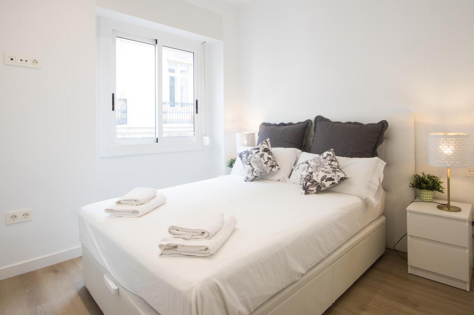 Apartment 4 Bedroom/3 Baths W/ Ac In Near Beach! Alicante