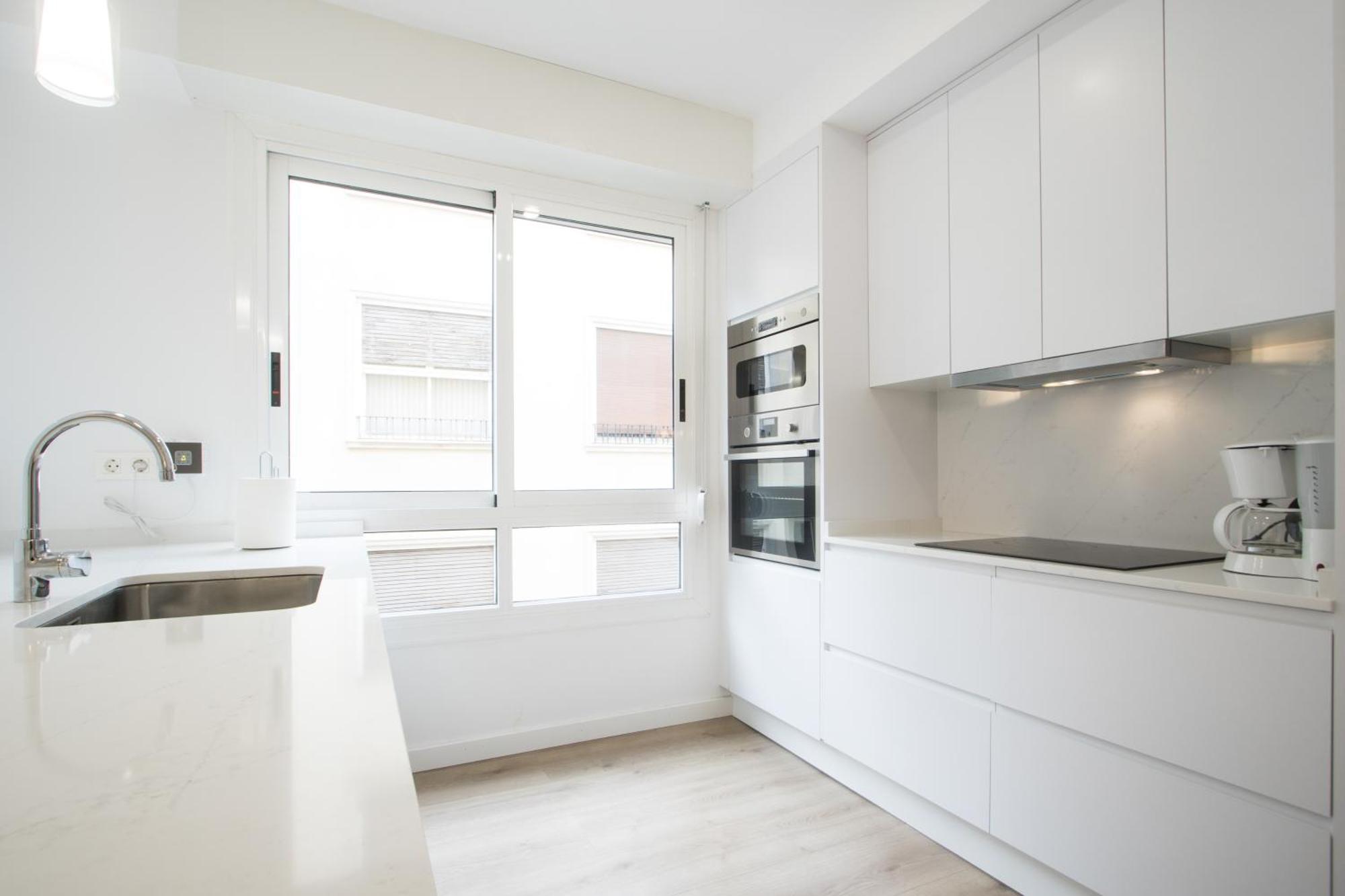 Apartamento 4 Bedroom/3 Baths W/ Ac In Near Beach! *