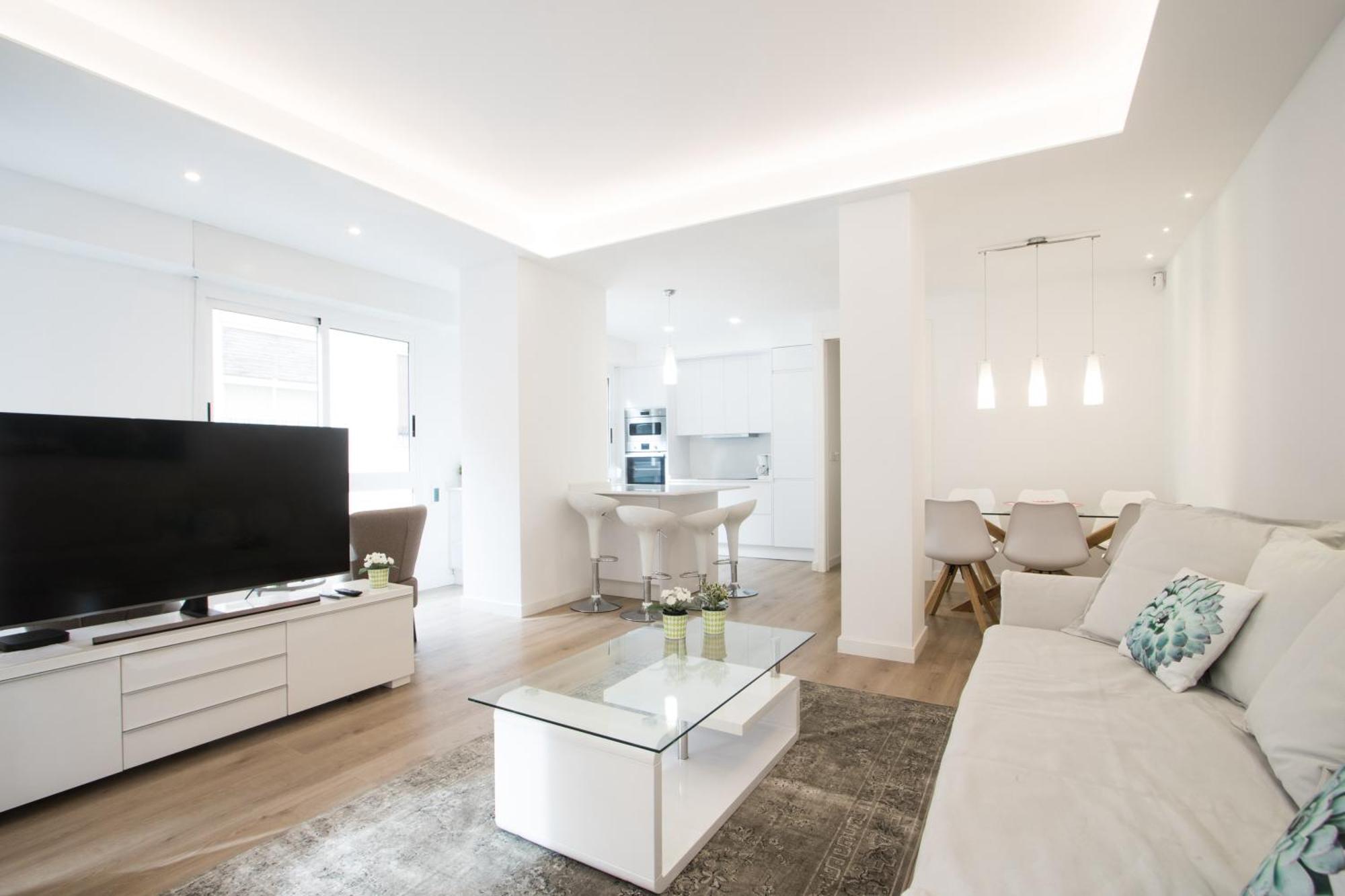 Apartamento 4 Bedroom/3 Baths W/ Ac In Near Beach! Alicante