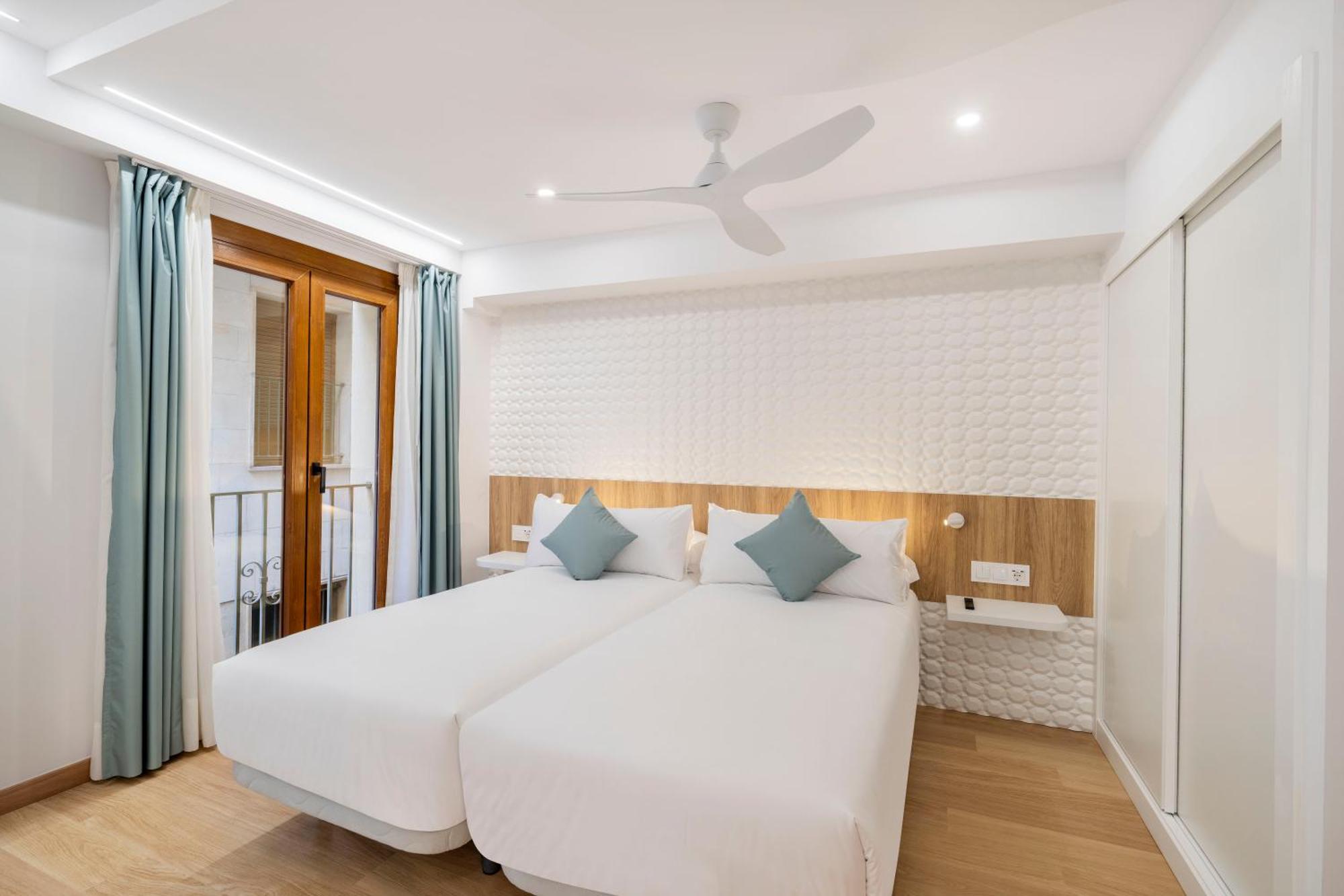 Odyssey Aparthotel *