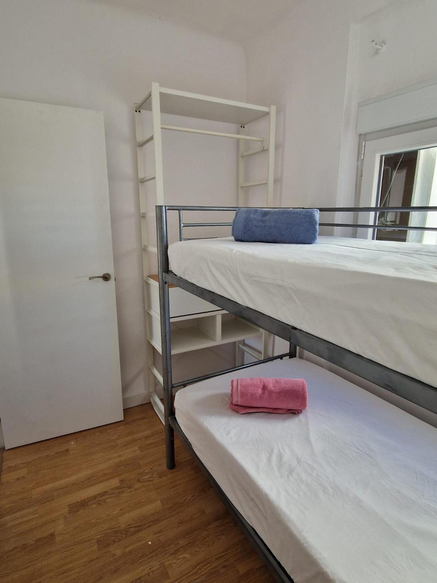 Espacioso, Luminoso, Coqueto, Y Muy Céntrico Apartamento