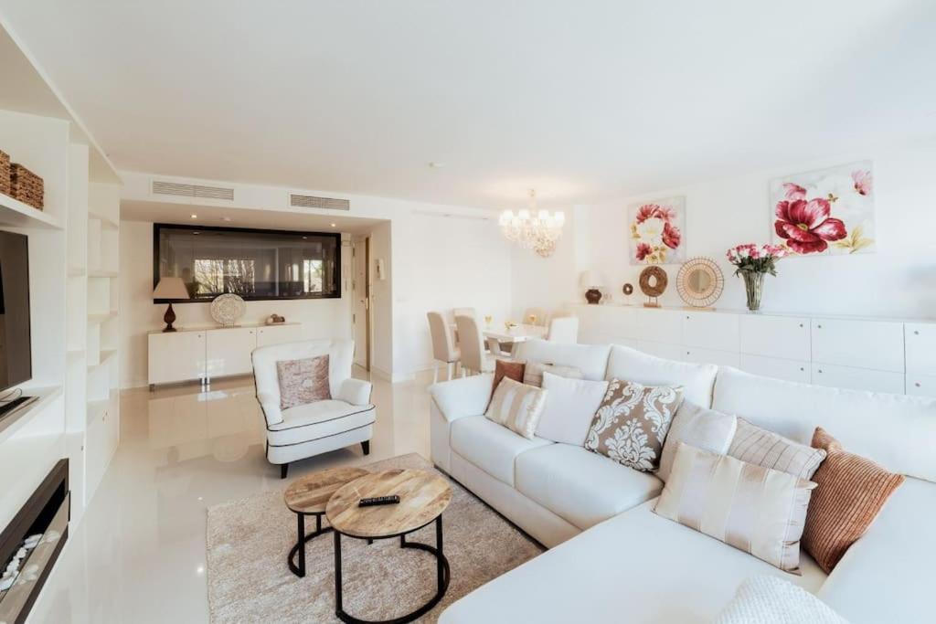 Apto. Plaza Seneca Centro Apartamento *