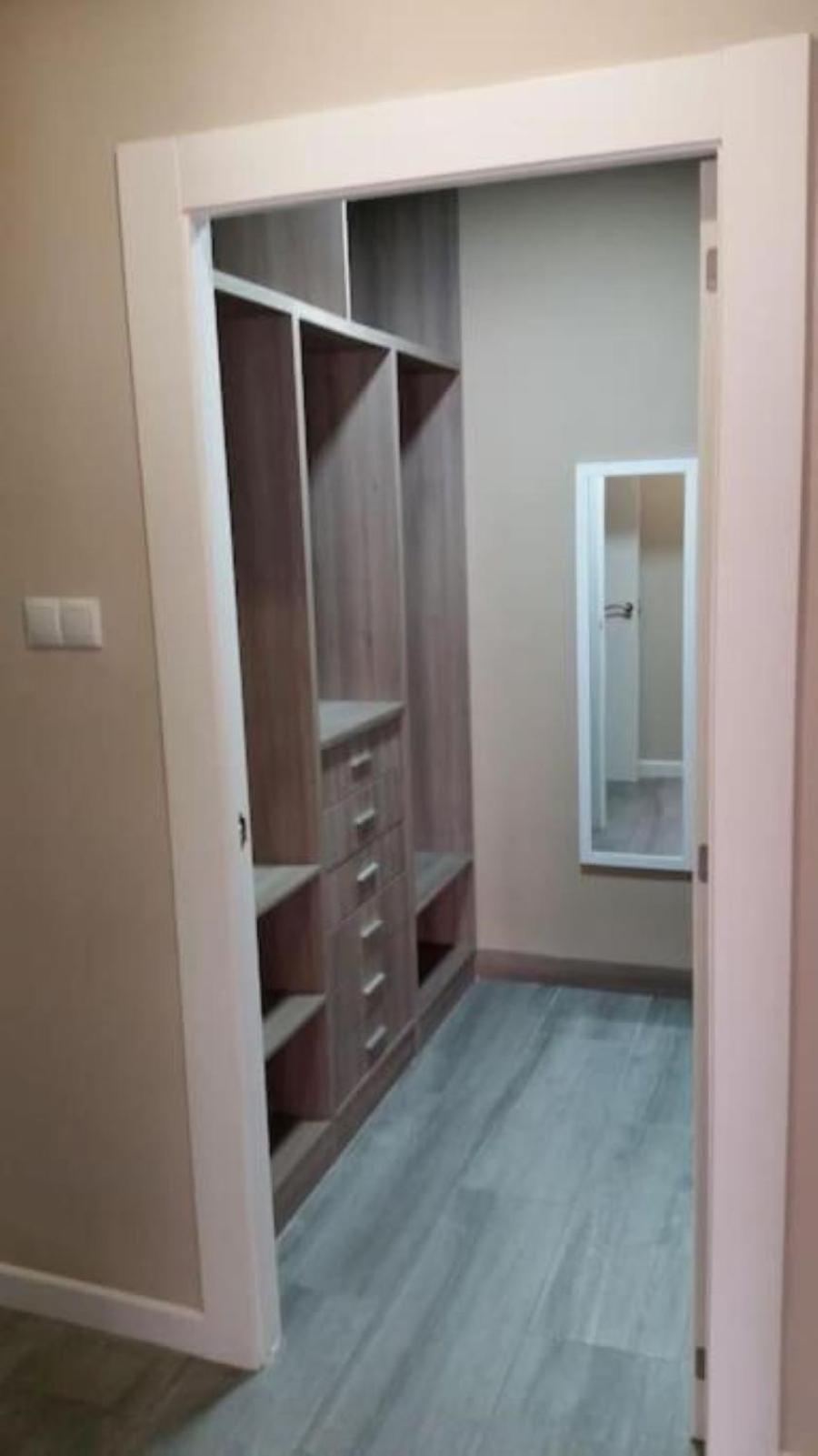 Modern In Center Apartment *
