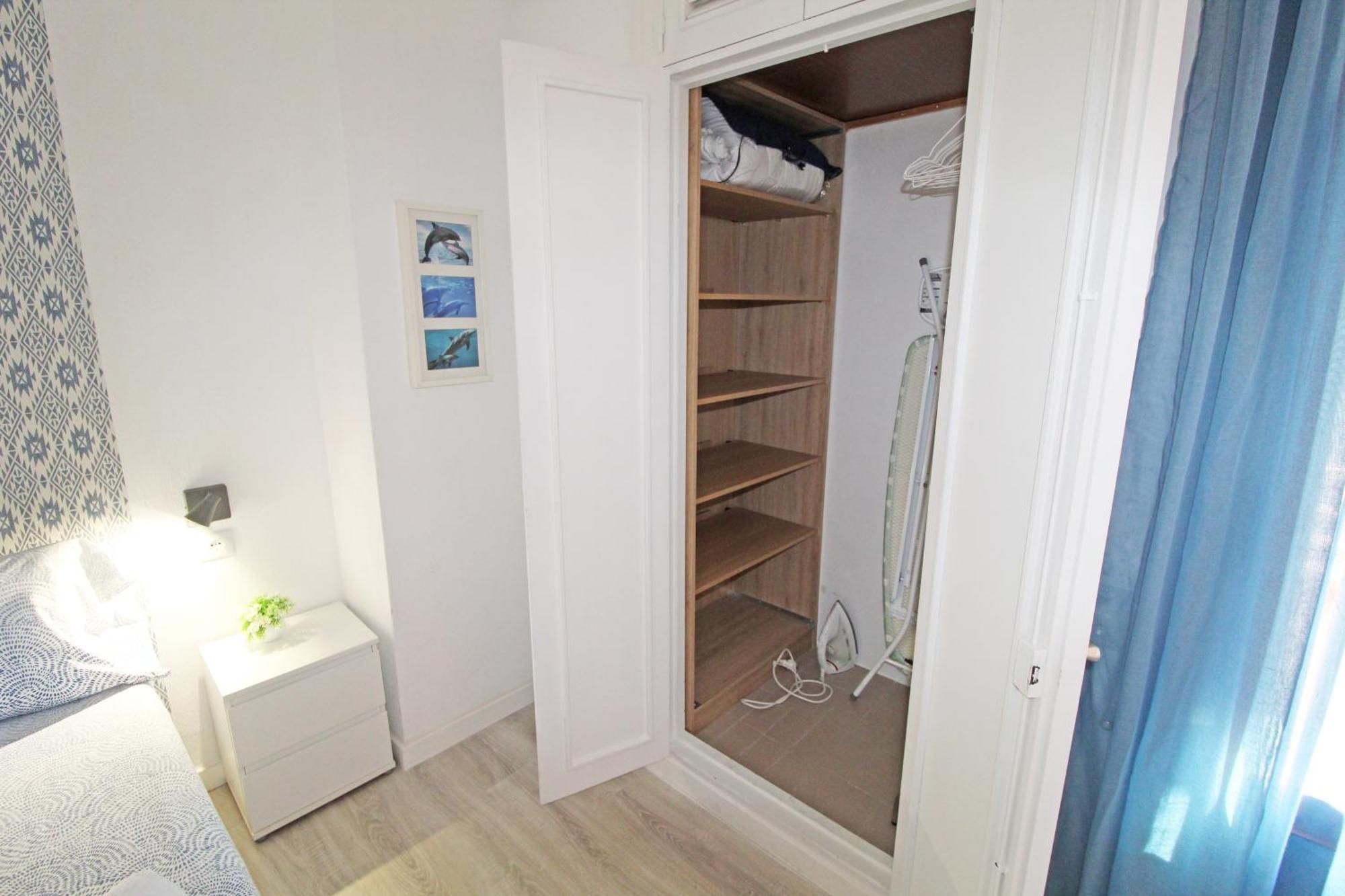 Castle Views. Terrace. Design Style. Ac. Wifi. Refurbished. Supercentric. Apartamento Alicante