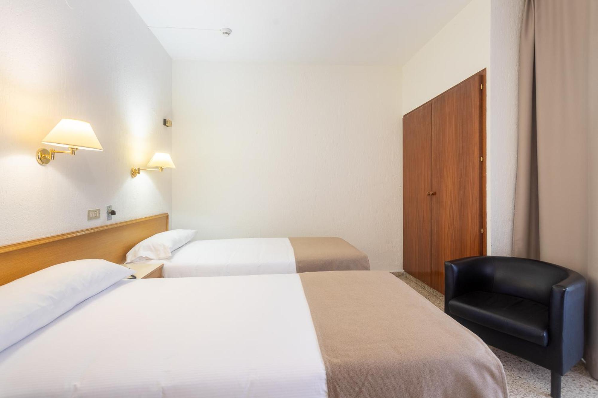 Hotel Leuka 3*