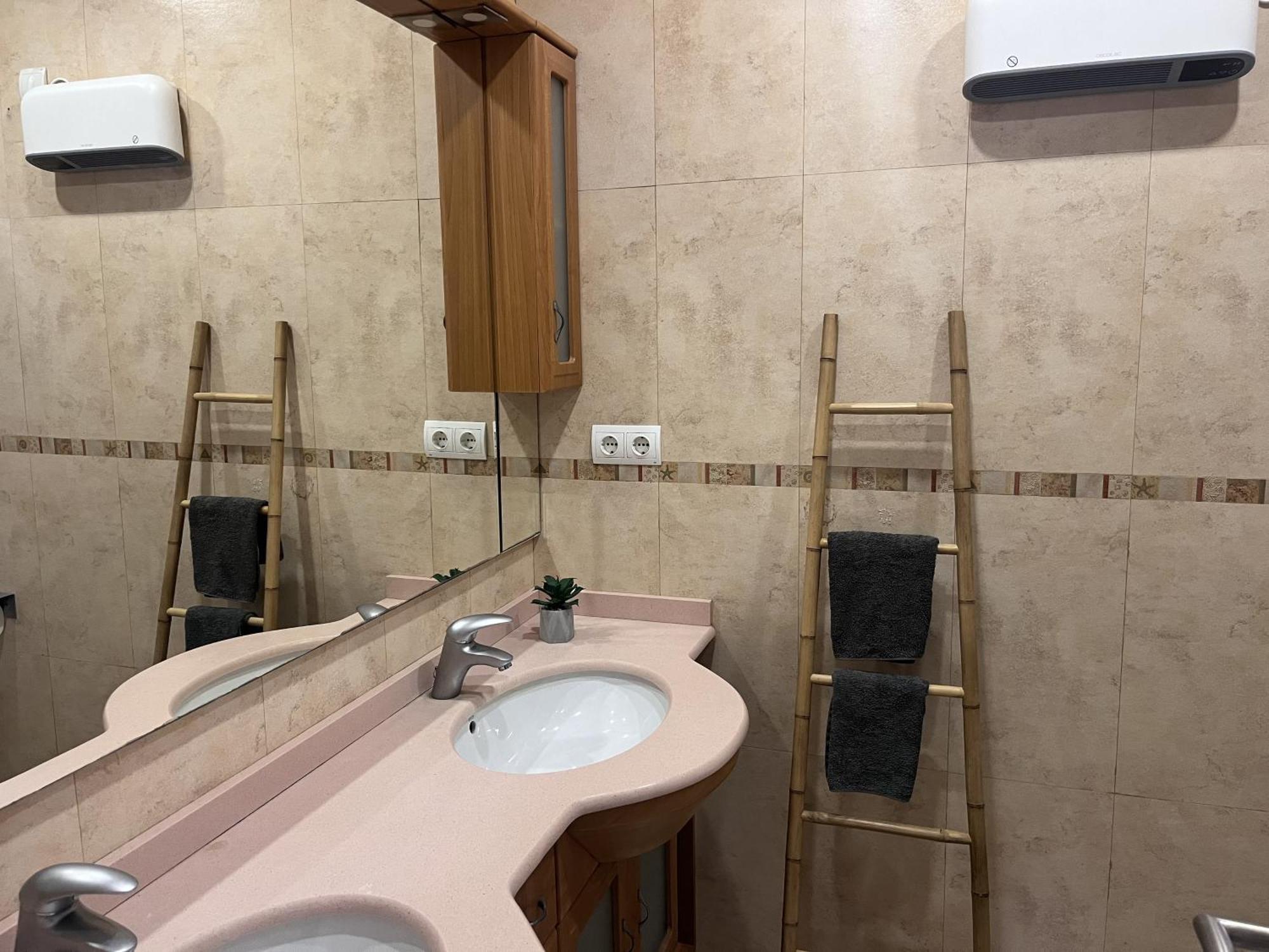 Precioso Atico En Pleno Centro De Apartamento *