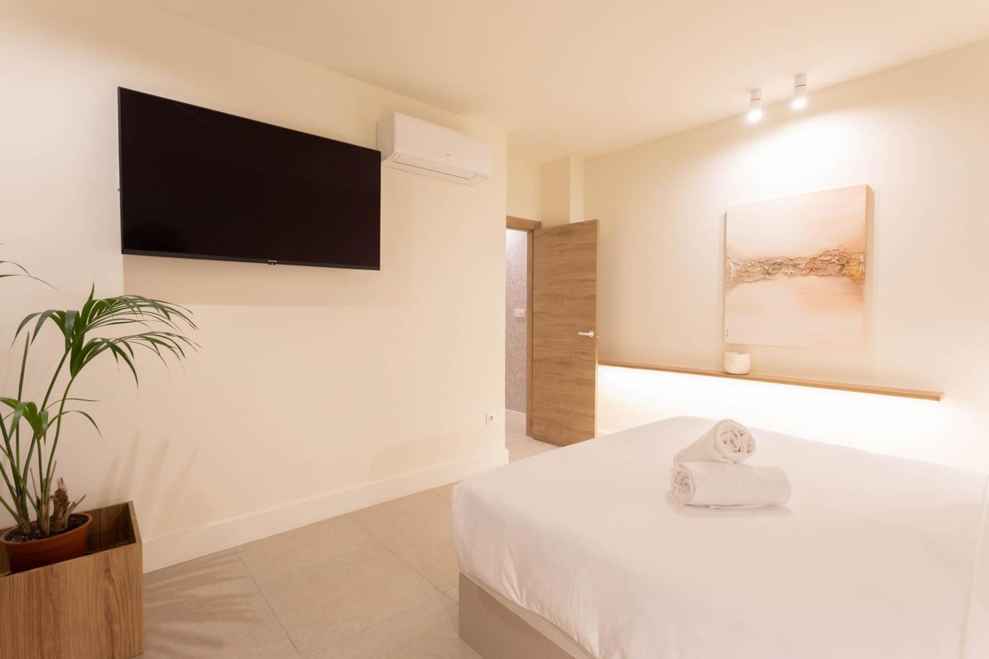 Apartamento Reina Victoria Velazquez