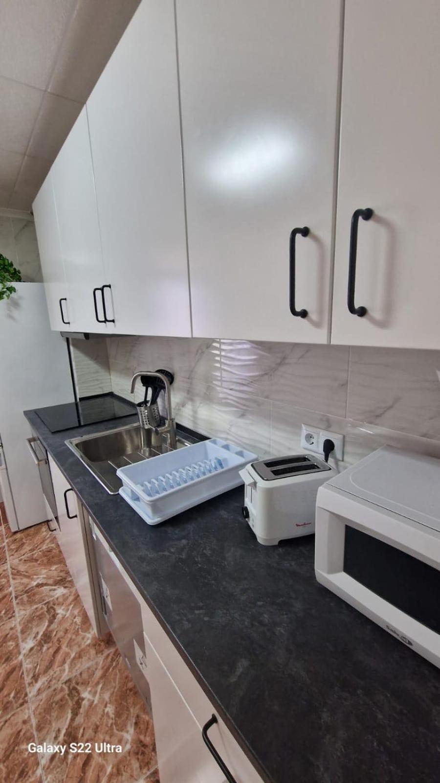 Piso Grande Amplio Grandes Grupos 4 2 Baños, 4ac Y Wifi * Alicante