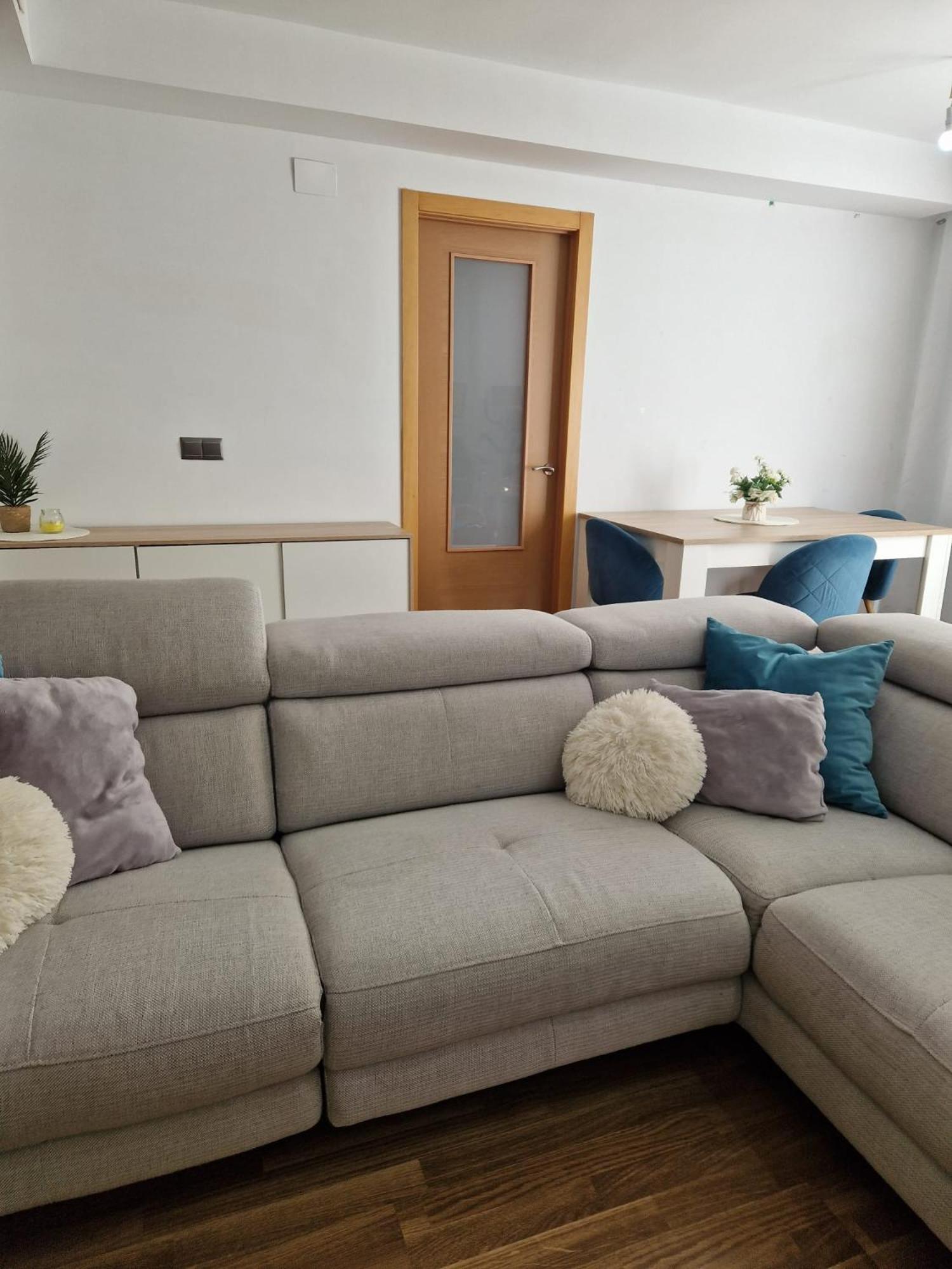 Homestay Quarto Com Banheiro Privado Em Apartamento Familiar *