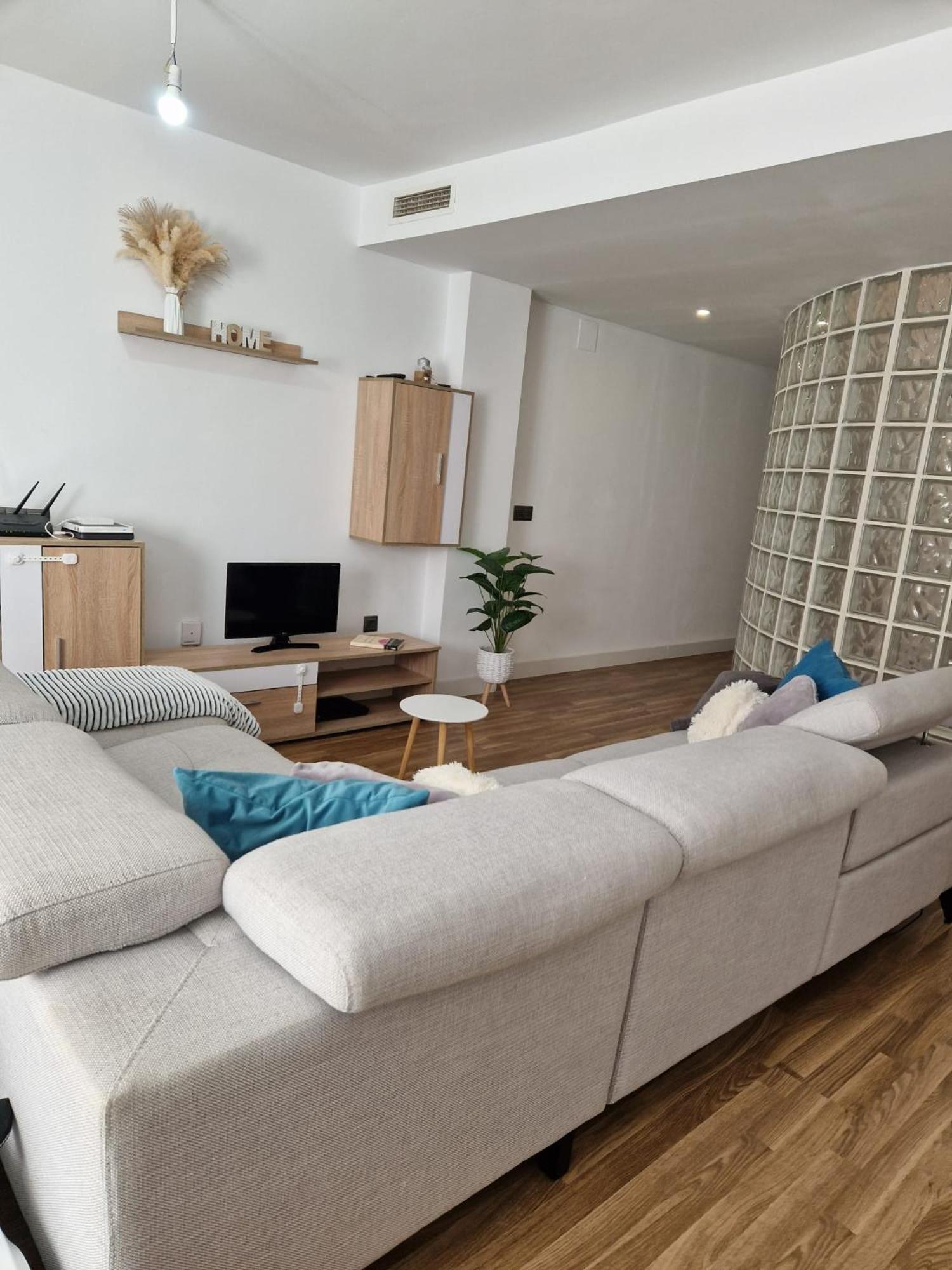 Homestay Quarto Com Banheiro Privado Em Apartamento Familiar *