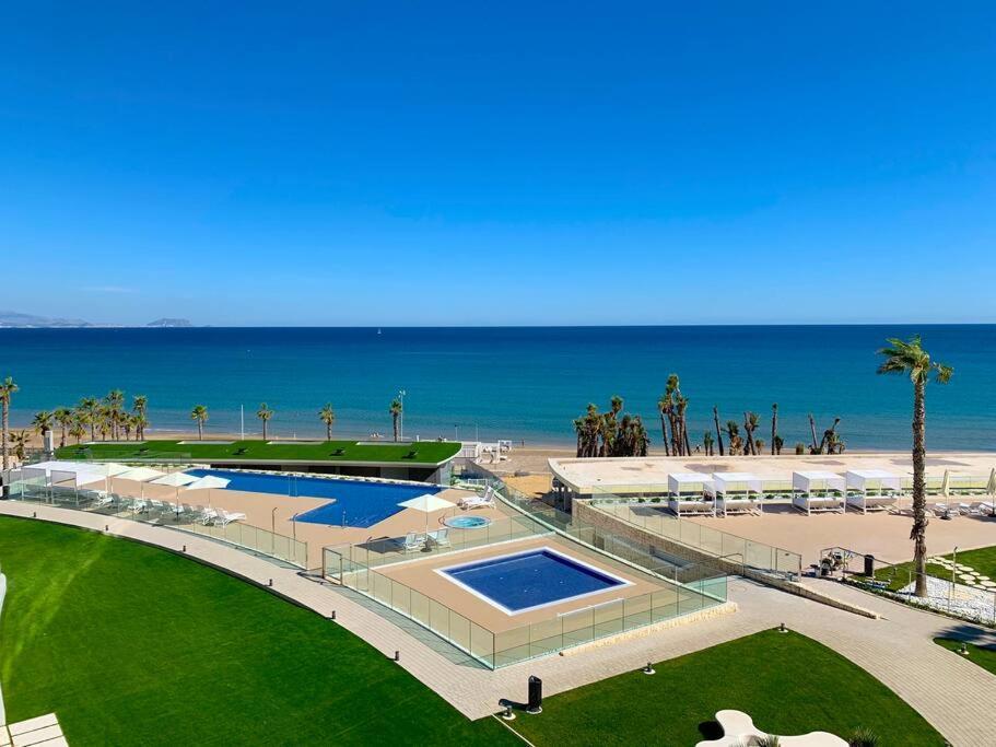 Luxe San Juan Beach, Heated Pool. Apartamento *