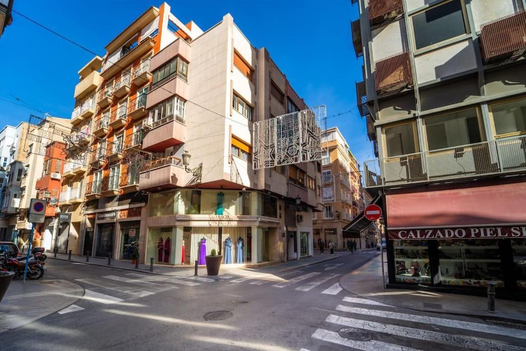 Authentic Alicante: Central Flat Near The Beach *