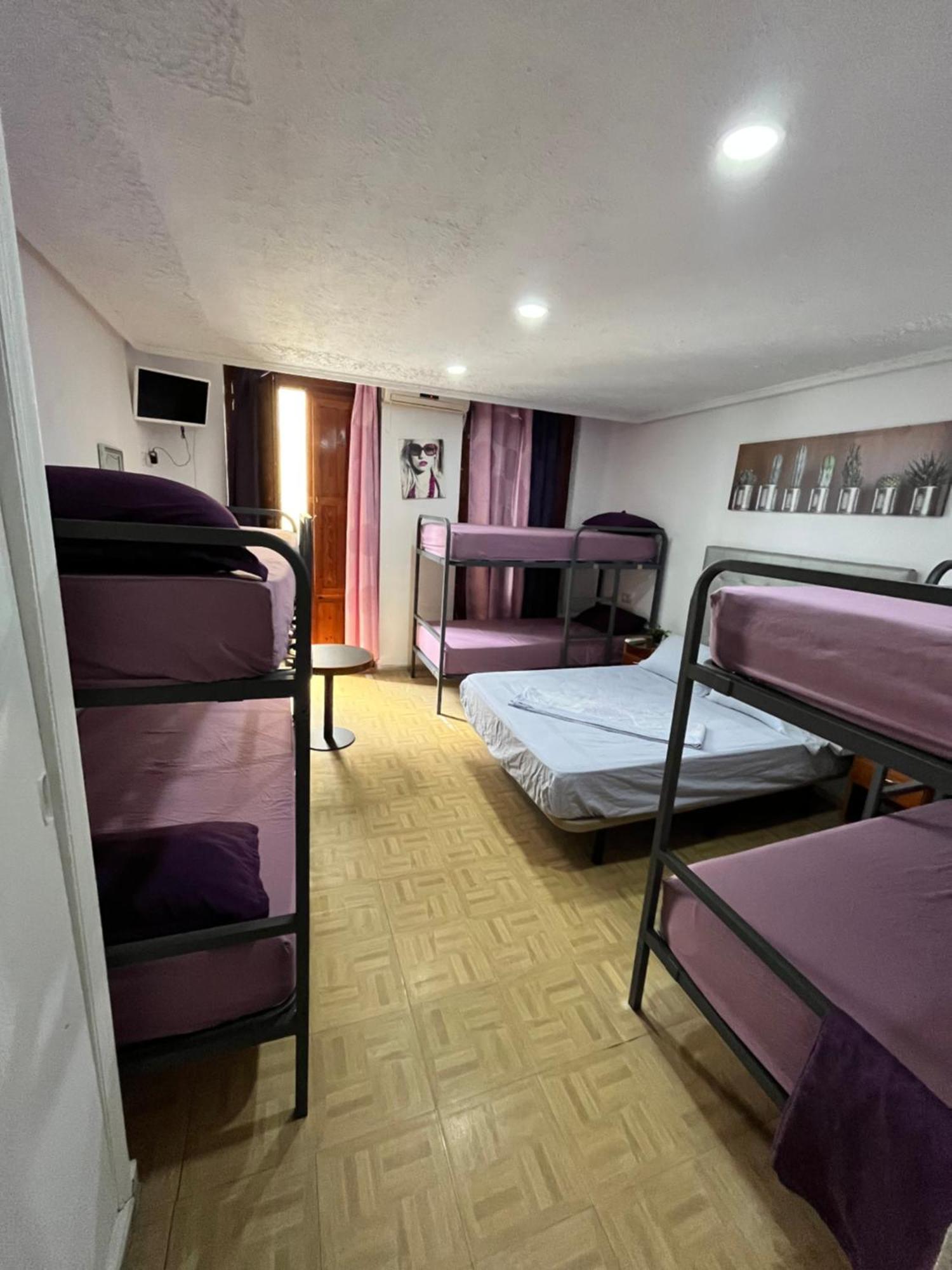 Mayor Hostal