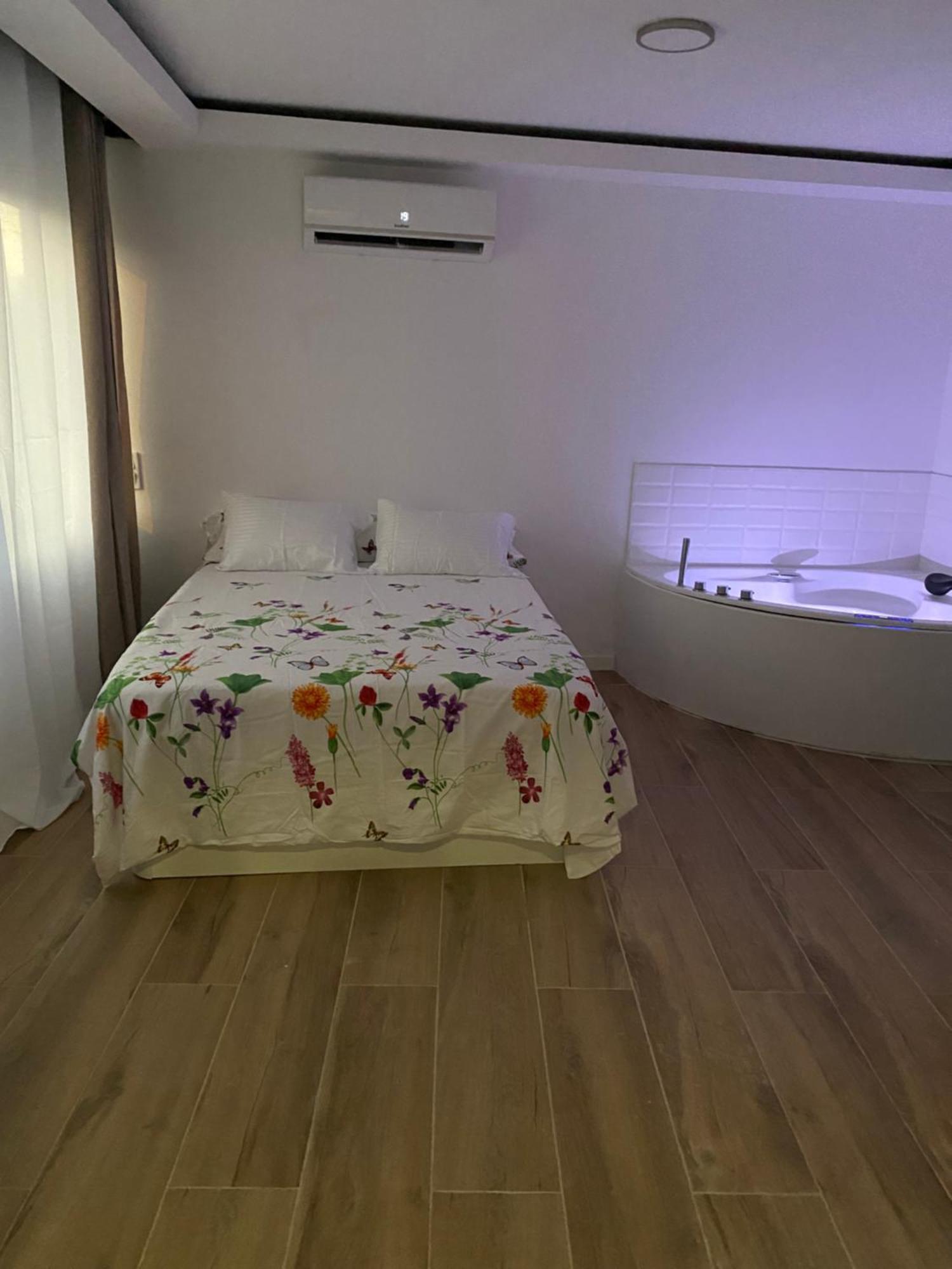 Playa Postiguet Love hotel *
