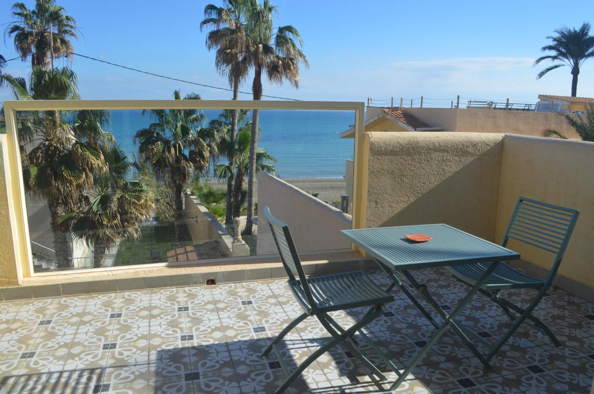 Extraordinario A Pie De Playa Roquetes Apartamento *