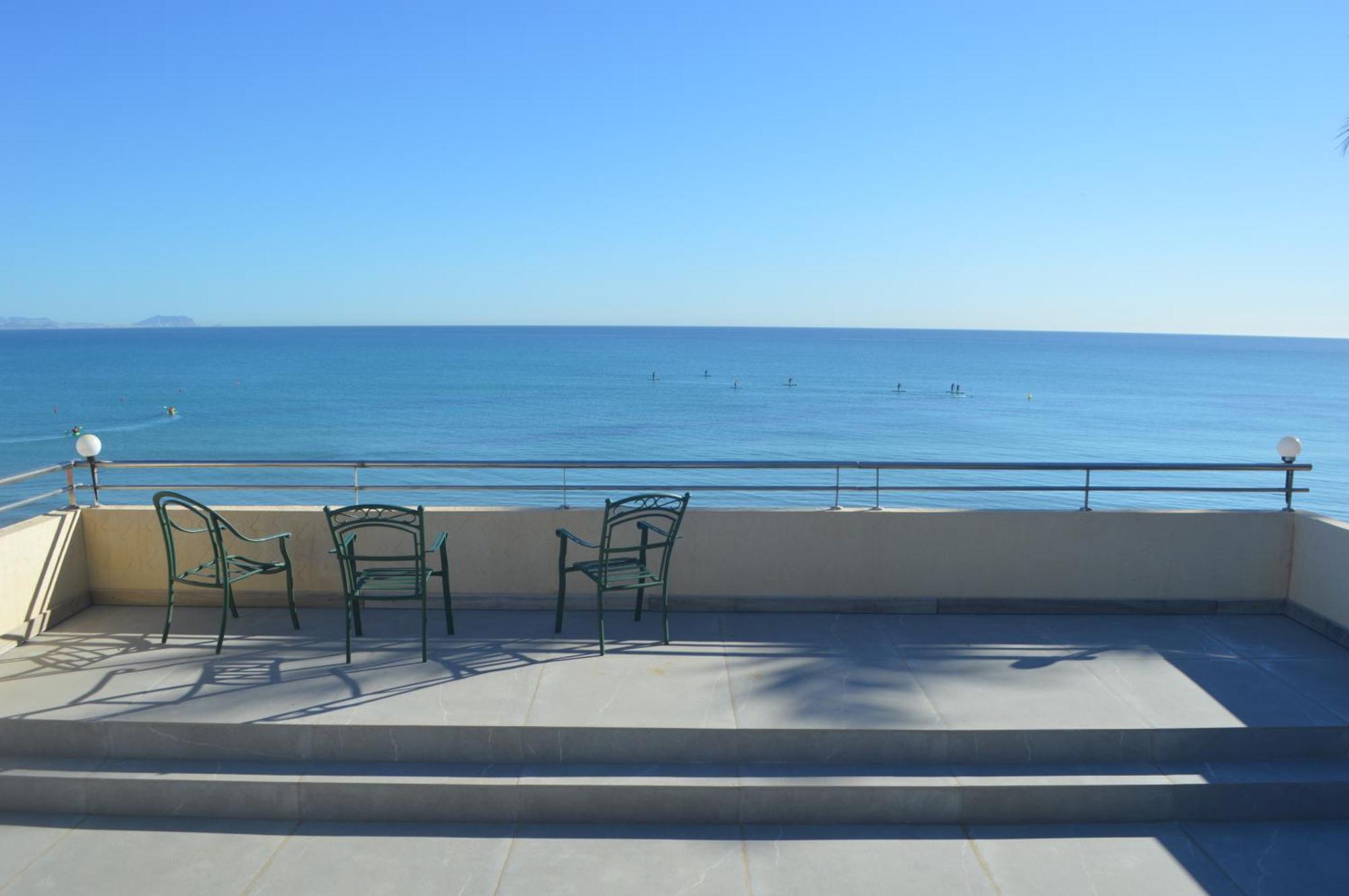 Apartamento Extraordinario Loft A Pie De Playa En Roquetes
