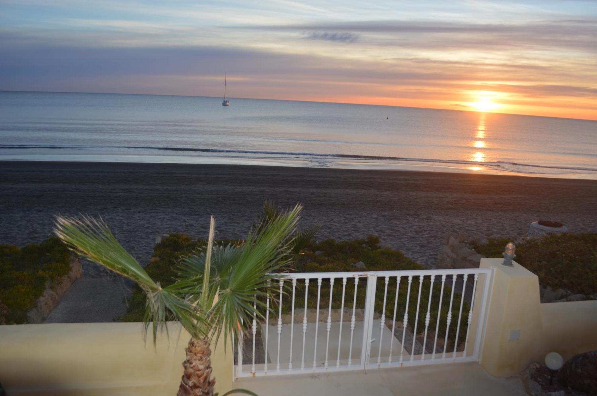 Apartamento Extraordinario Loft A Pie De Playa En Roquetes *