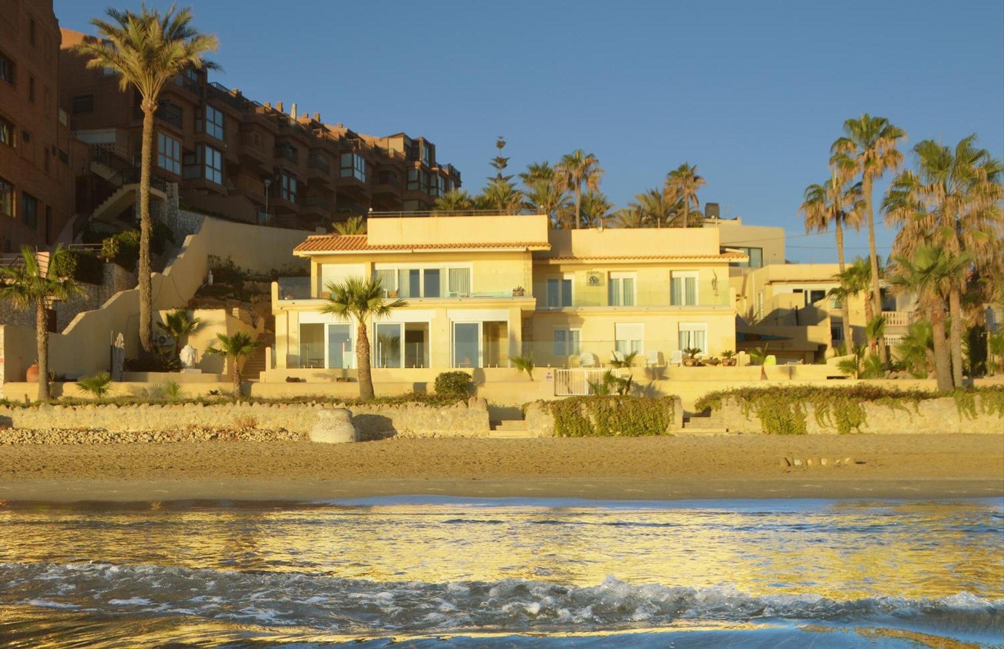 Apartamento Extraordinario Loft A Pie De Playa En Roquetes *