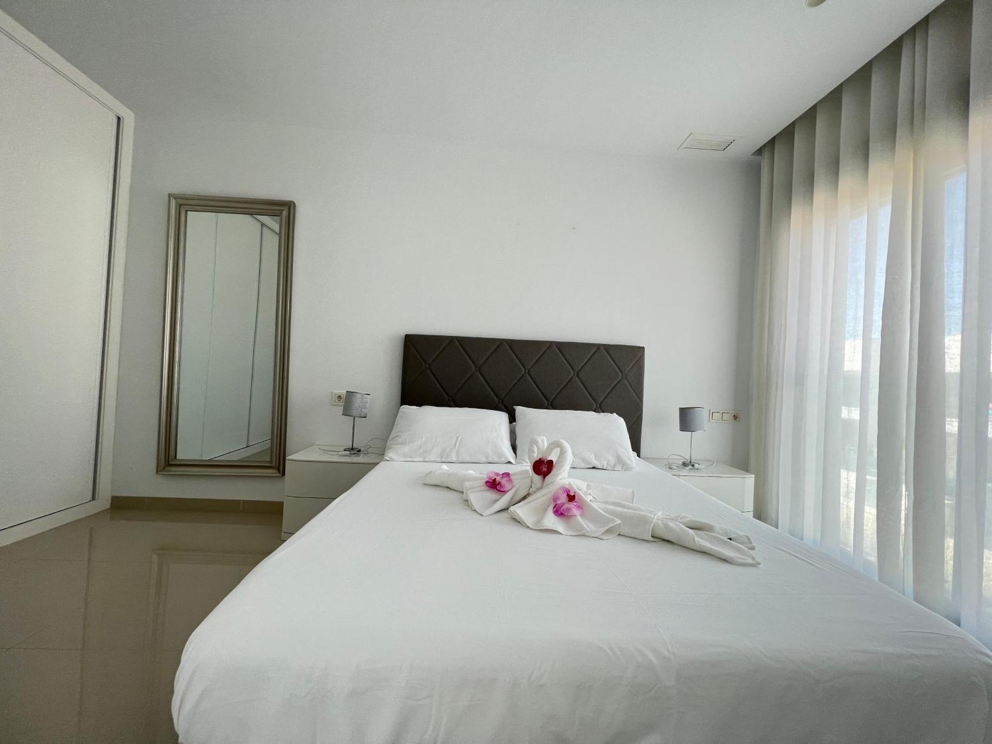 Deluxe La Marina *
