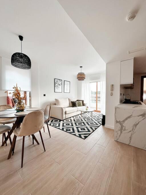 Apartamento Precioso Con Piscina Y Vistas *