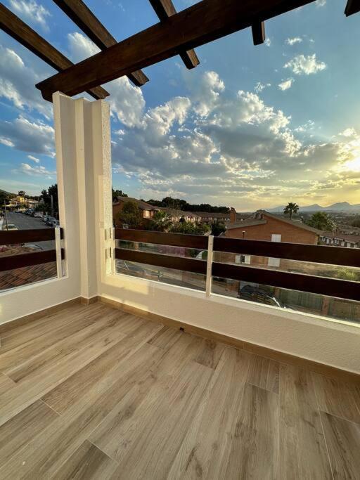 Apartamento Precioso Con Piscina Y Vistas Alicante