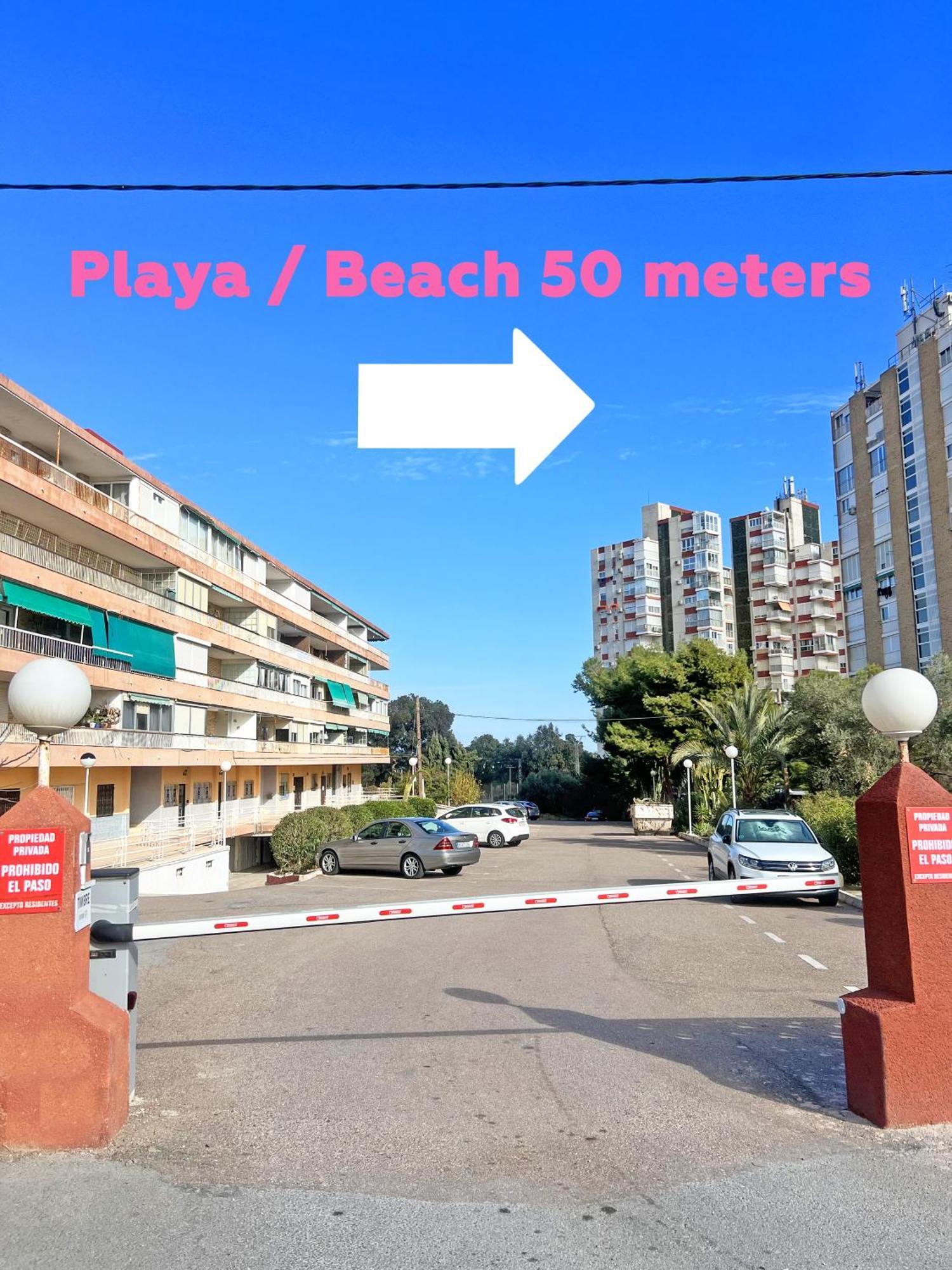 A 100m De La Playa. 2 Hab. A/c Apartamento *