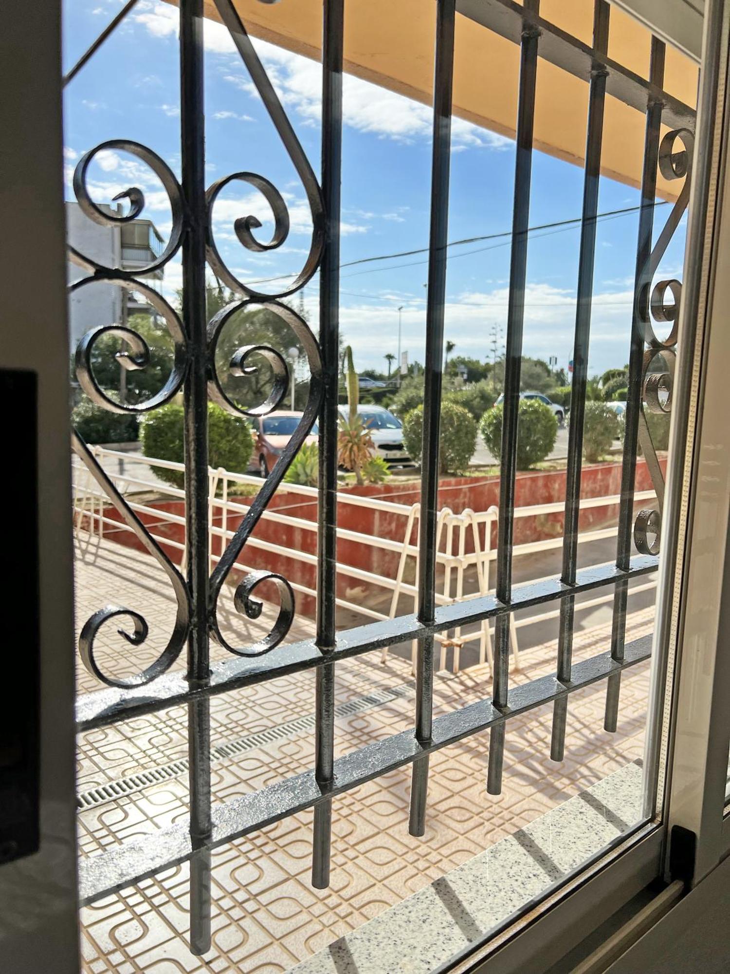 Apartamento A 100m De La Playa. 2 Hab. A/c *