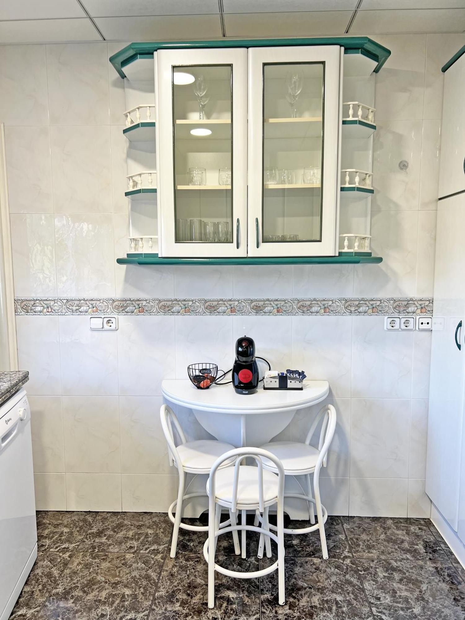 Apartamento A 100m De La Playa. 2 Hab. A/c