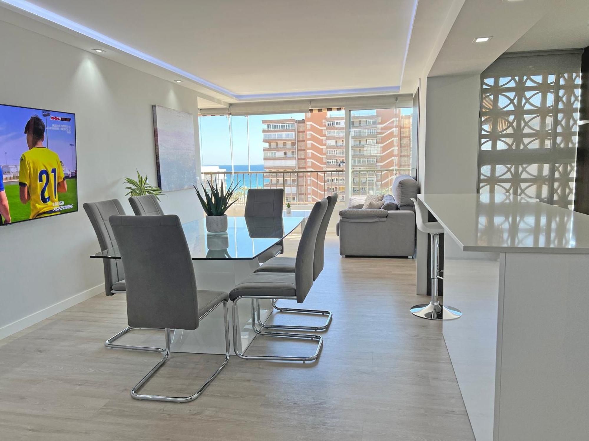 Lujo En La Playa. Parking Gratis Apartamento