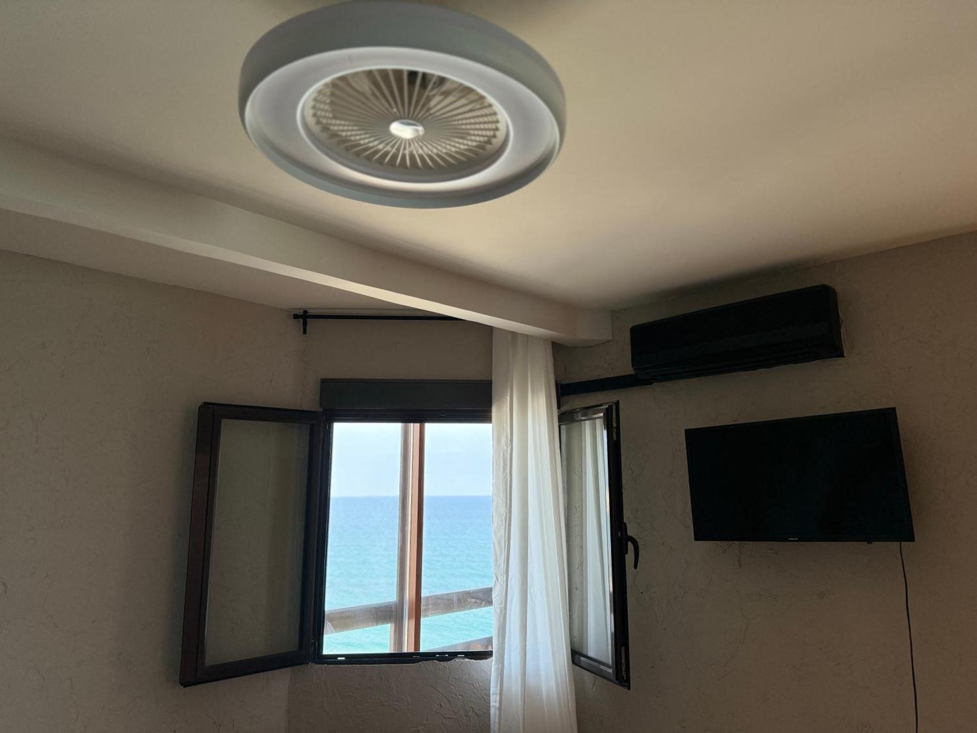 Apartment Vistas Al Mar, Piscina Y Playa *