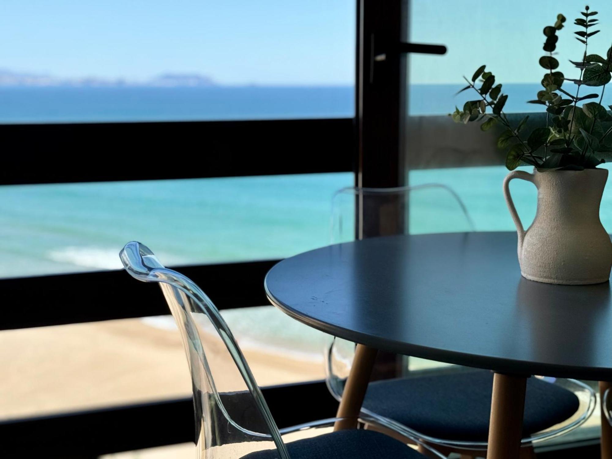 Vistas Al Mar, Piscina Y Playa * Alicante