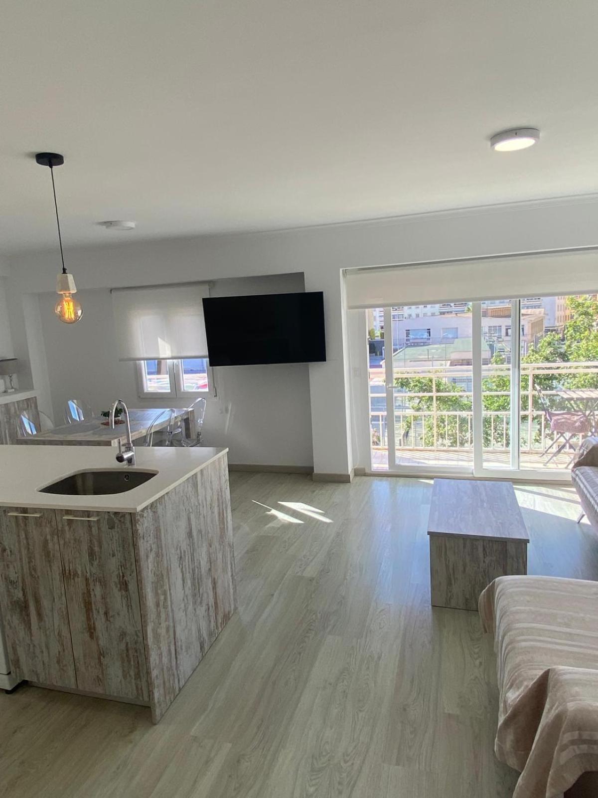 Acogedor Y Reformado Apartamento, Alicante.