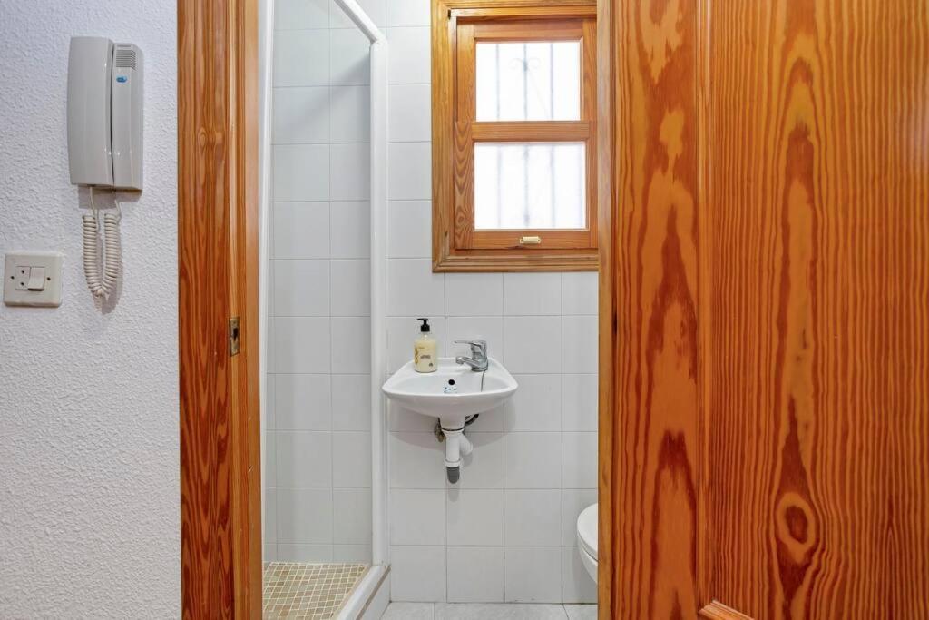 Comfy At Old Town Plaza With Ac Apartamento Alicante