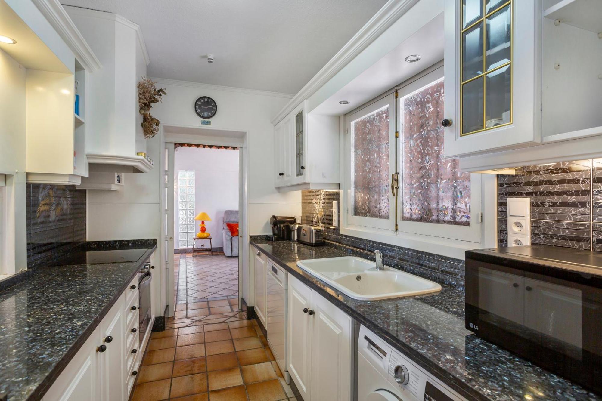 Villa La Font With Pool And Bbq