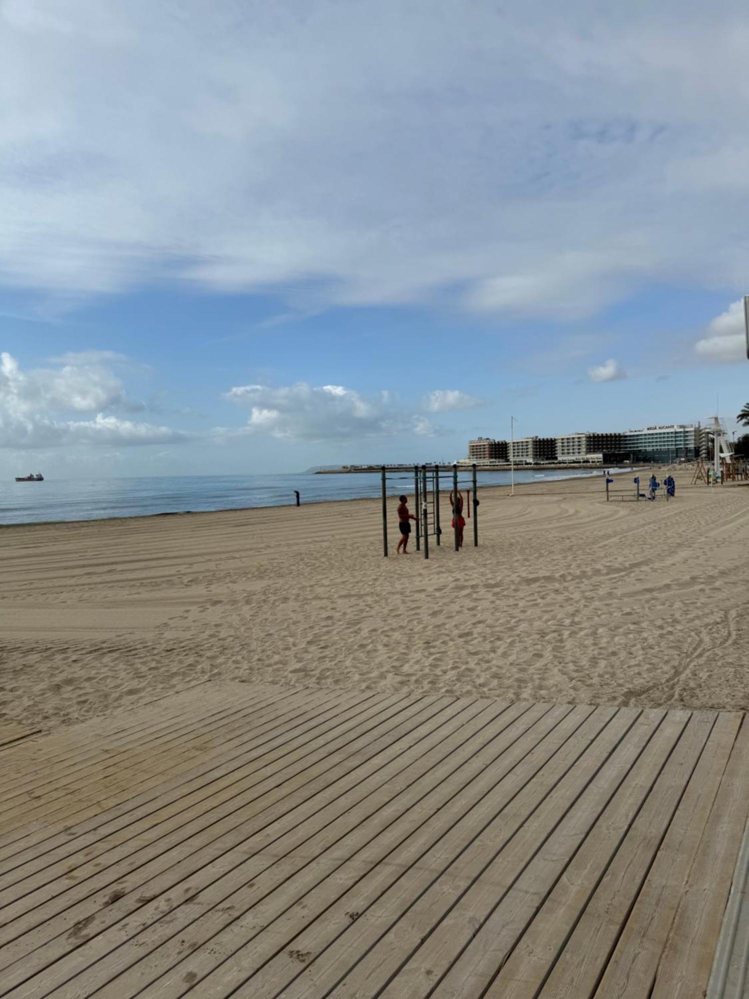 Apartamento Modern Flat In Alicante