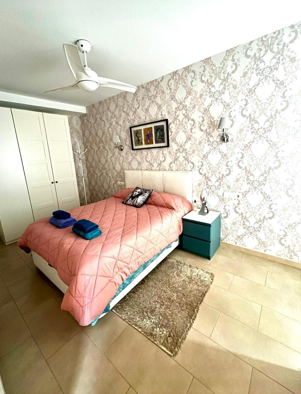 Modern Flat In Apartamento